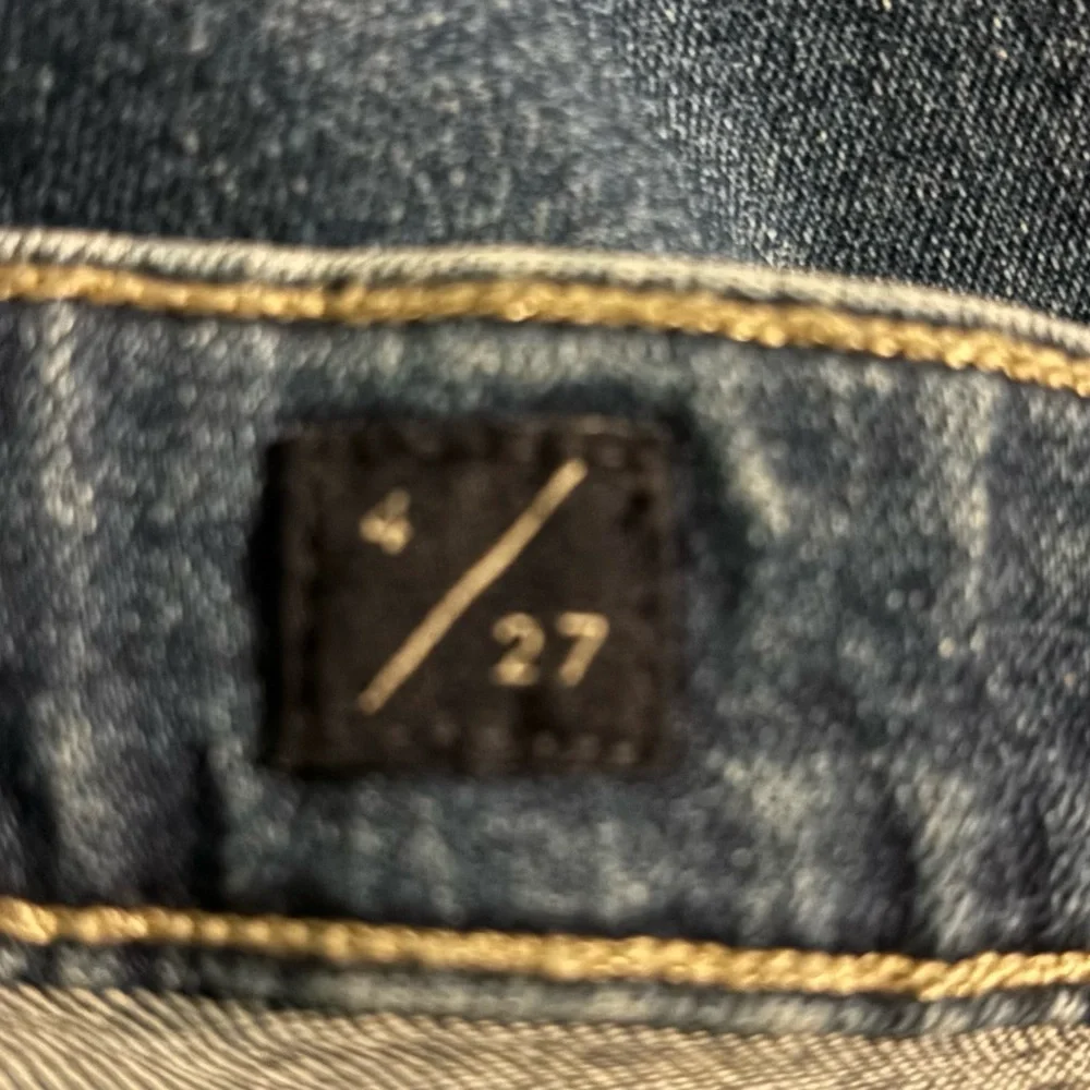 Lucky Brand Womens Sweet Crop Sz 4/27 Medium Wash Stretch‎ Mid Rise Straight Leg